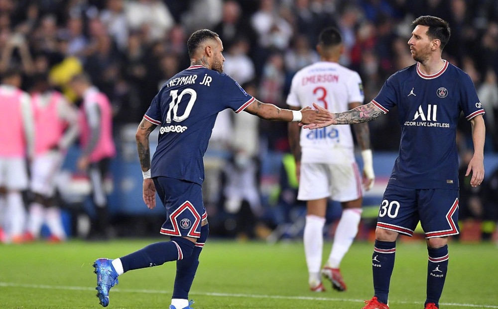 沙巴体育-包含欧篮联赛后再迎强敌，托特纳姆豪取连胜，主帅态度：质疑声仍在，医务组通报恢复的词条