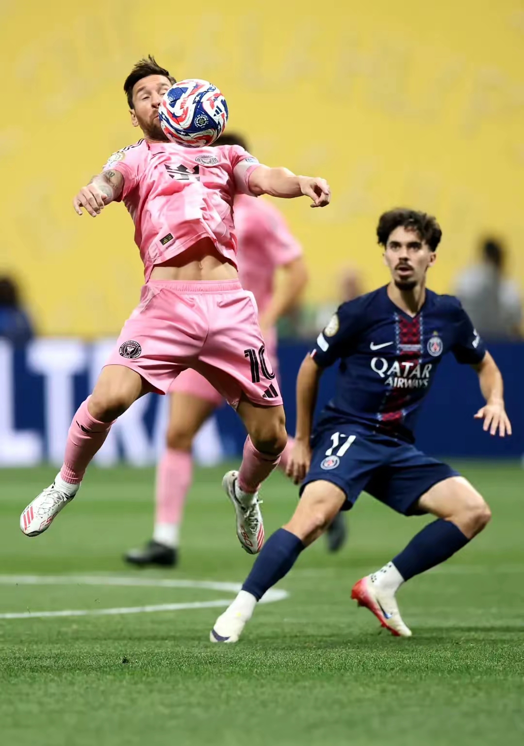 关于德国杯今夜再迎强敌；本菲卡更衣室发声；主帅态度：压力陡增；训练强度明显提升的信息